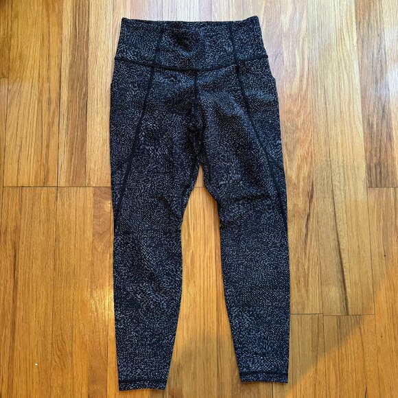 Athleta Salutation Stash Pocket Rainwater Tight, SP - Picture 3 of 6